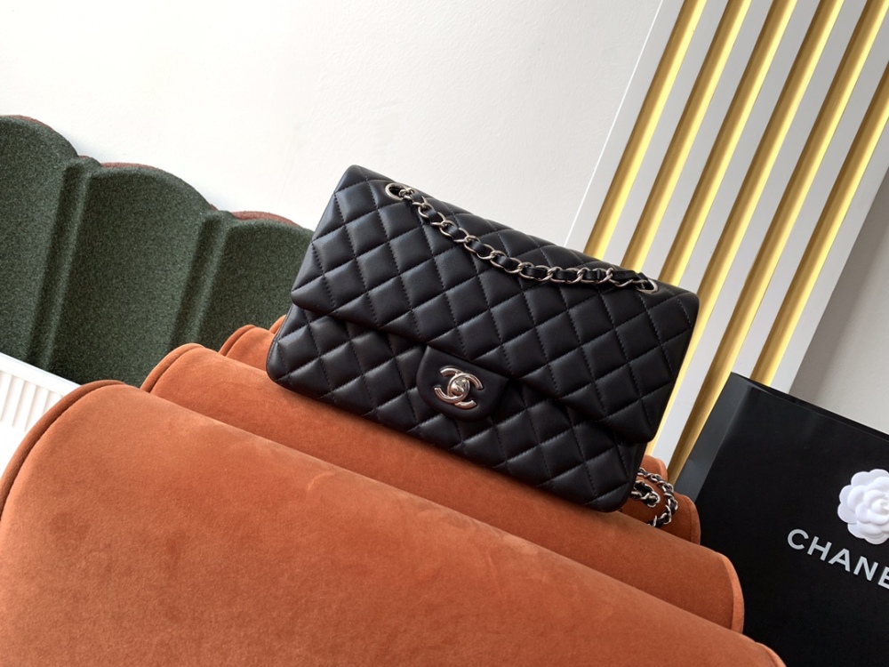 Chanel 22p ClassicFlap CF sheepskin MM Mirror Boutique
