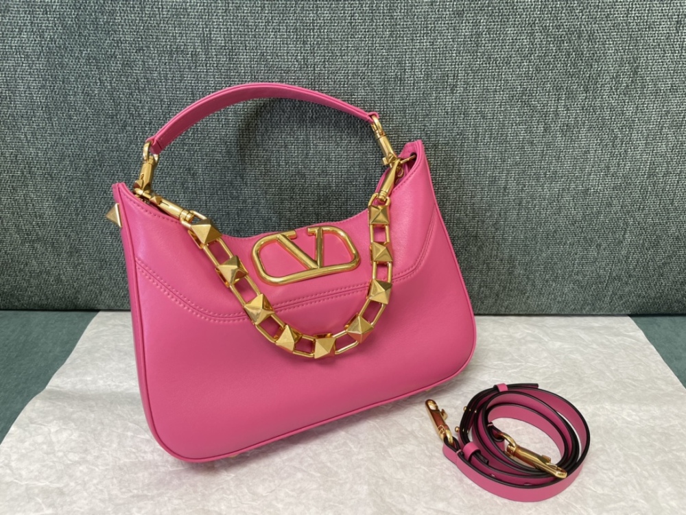 VALENTINO GaravaniStudSign hobo 0570 Mirror Boutique
