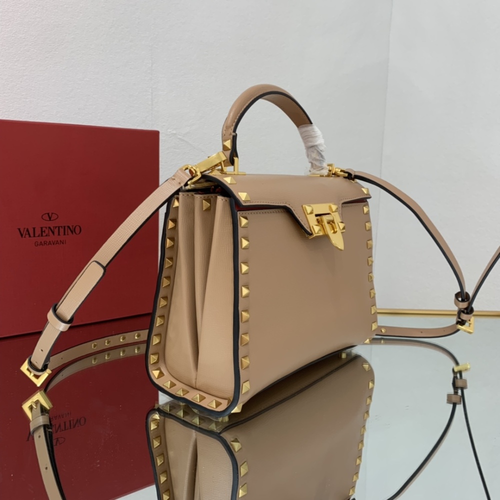 VALENTINO Garavani Rockstud Alcove 7100 Mirror Boutique