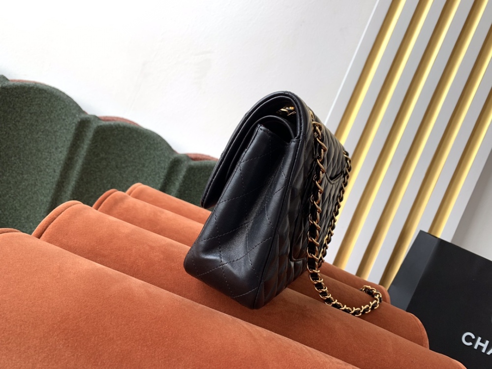 Chanel 22p ClassicFlap CF sheepskin MM Mirror Boutique