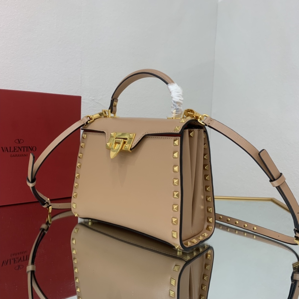 VALENTINO Garavani Rockstud Alcove 7100 Mirror Boutique