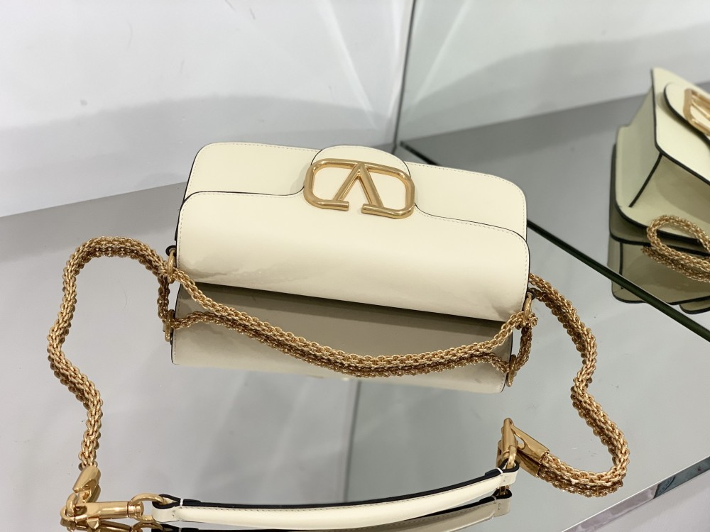 VALENTINO  Loco baguette 1133 Mirror Boutique