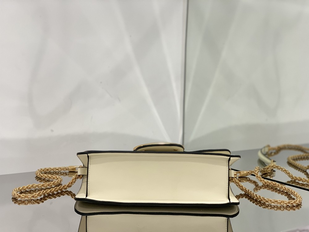VALENTINO  Loco baguette 1133 Mirror Boutique