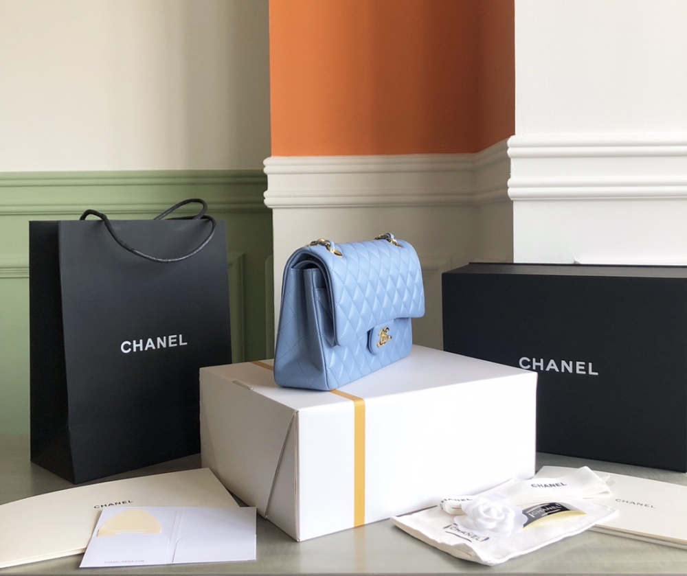 Chanel 22p ClassicFlap CF sheepskin MM Mirror Boutique