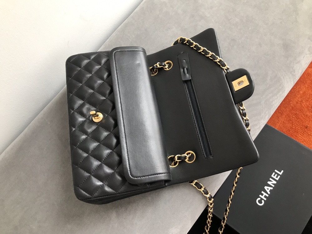 Chanel 22p ClassicFlap CF sheepskin MM Mirror Boutique