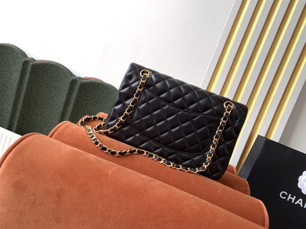Chanel 22p ClassicFlap CF sheepskin MM Mirror Boutique