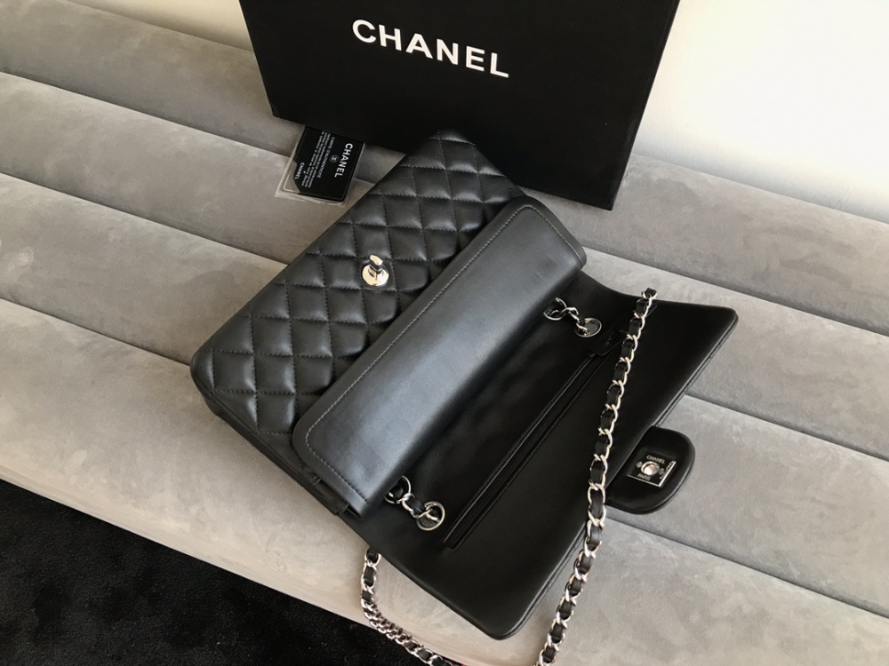Chanel 22p ClassicFlap CF sheepskin MM Mirror Boutique