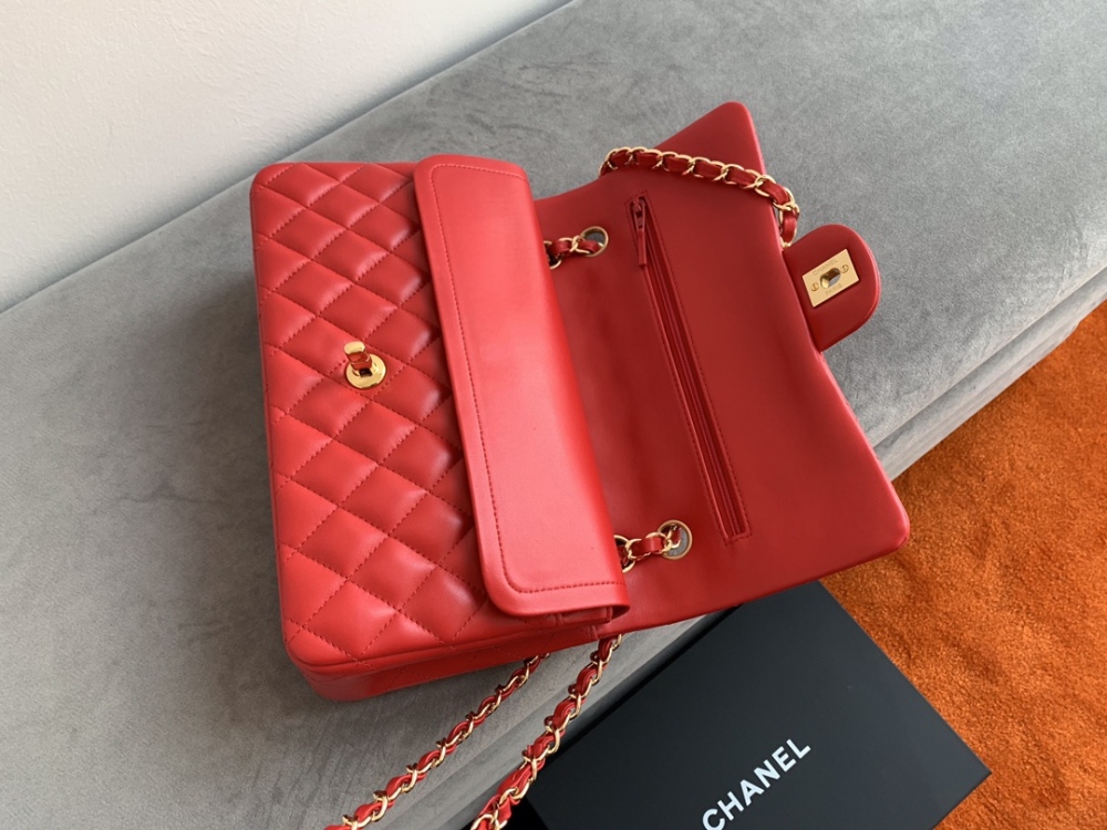 Chanel 22p ClassicFlap CF sheepskin MM Mirror Boutique