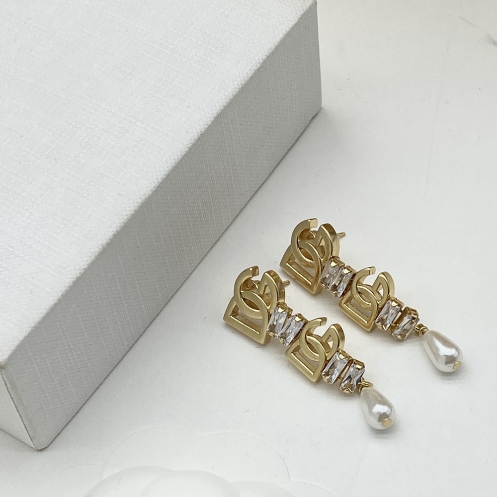 DG stud earrings