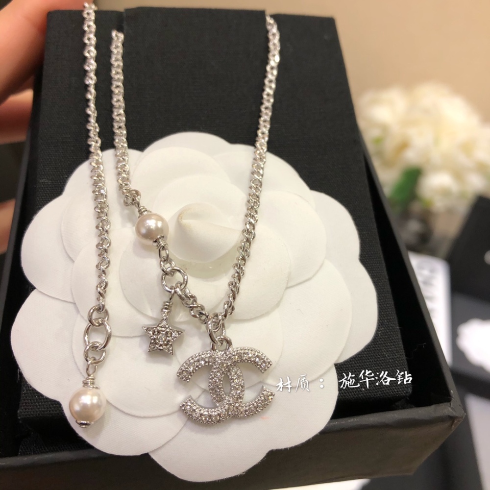 CHANEL necklace