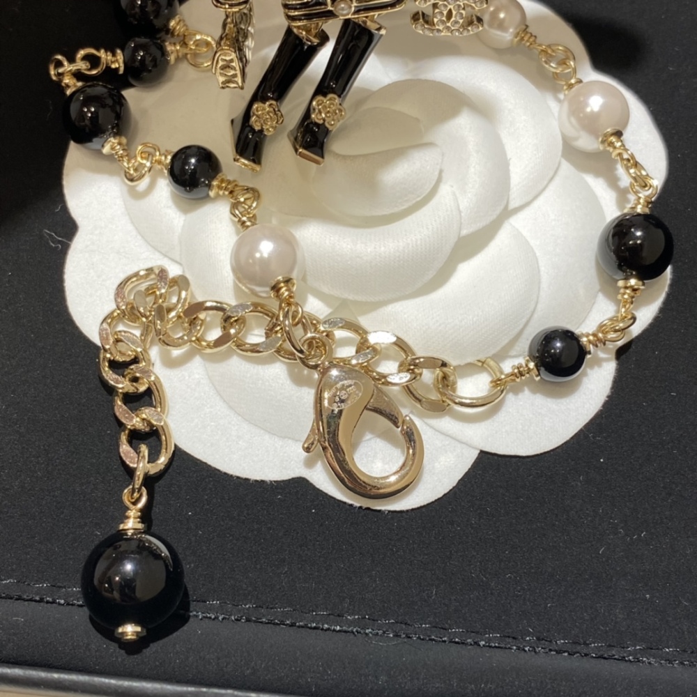 CHANEL necklace