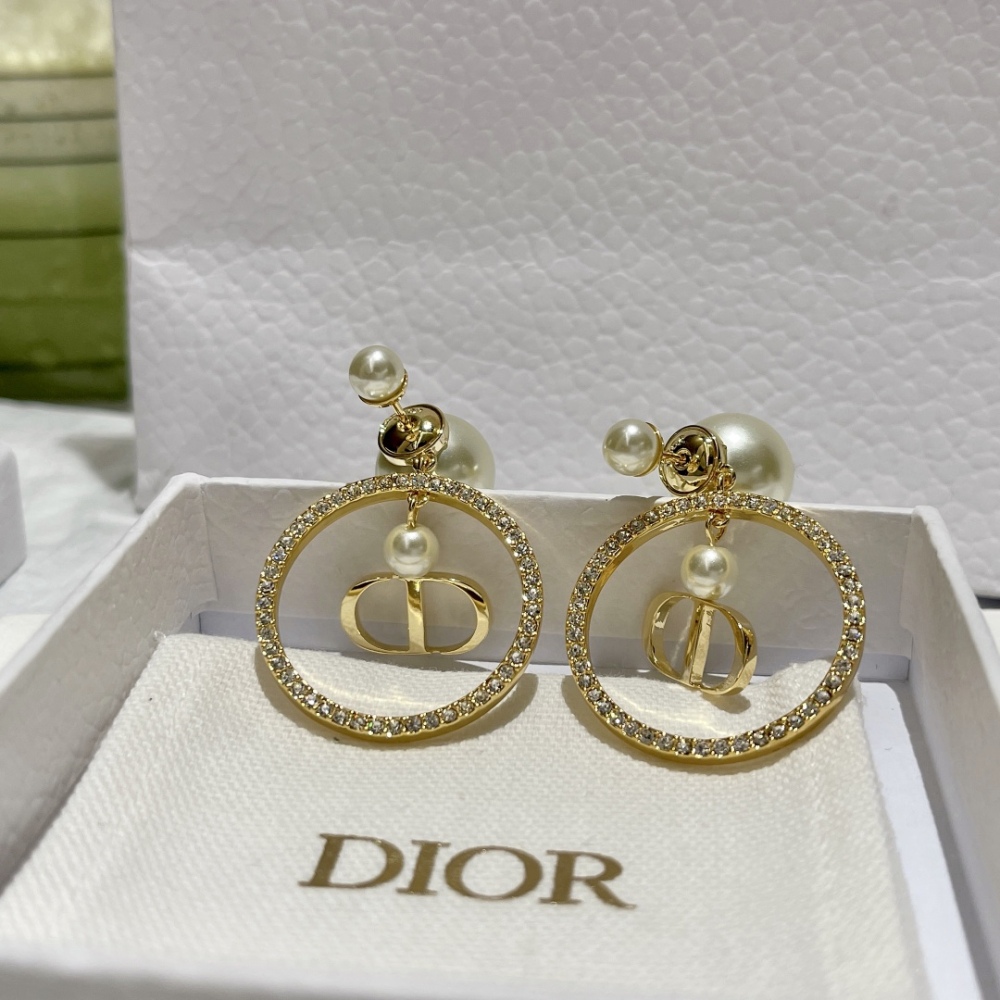 DIOR stud earrings