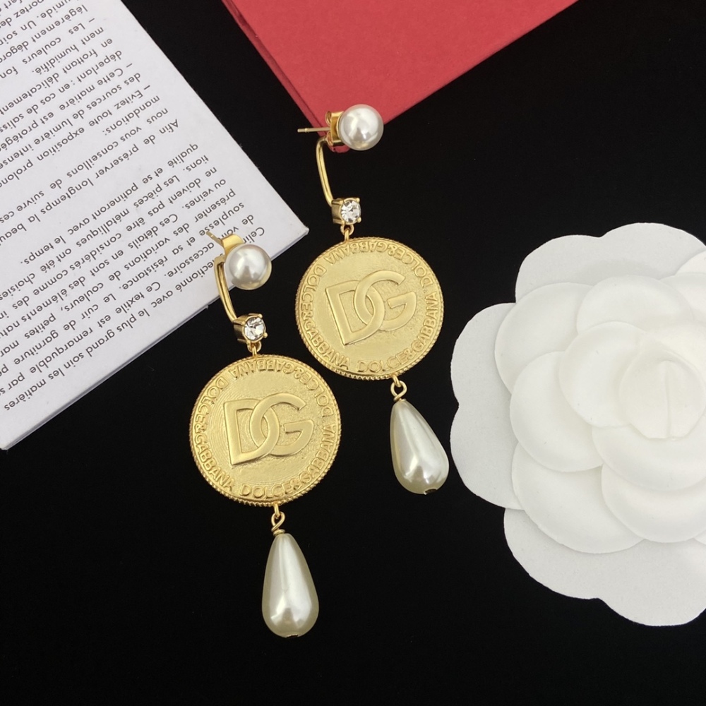DG stud earrings