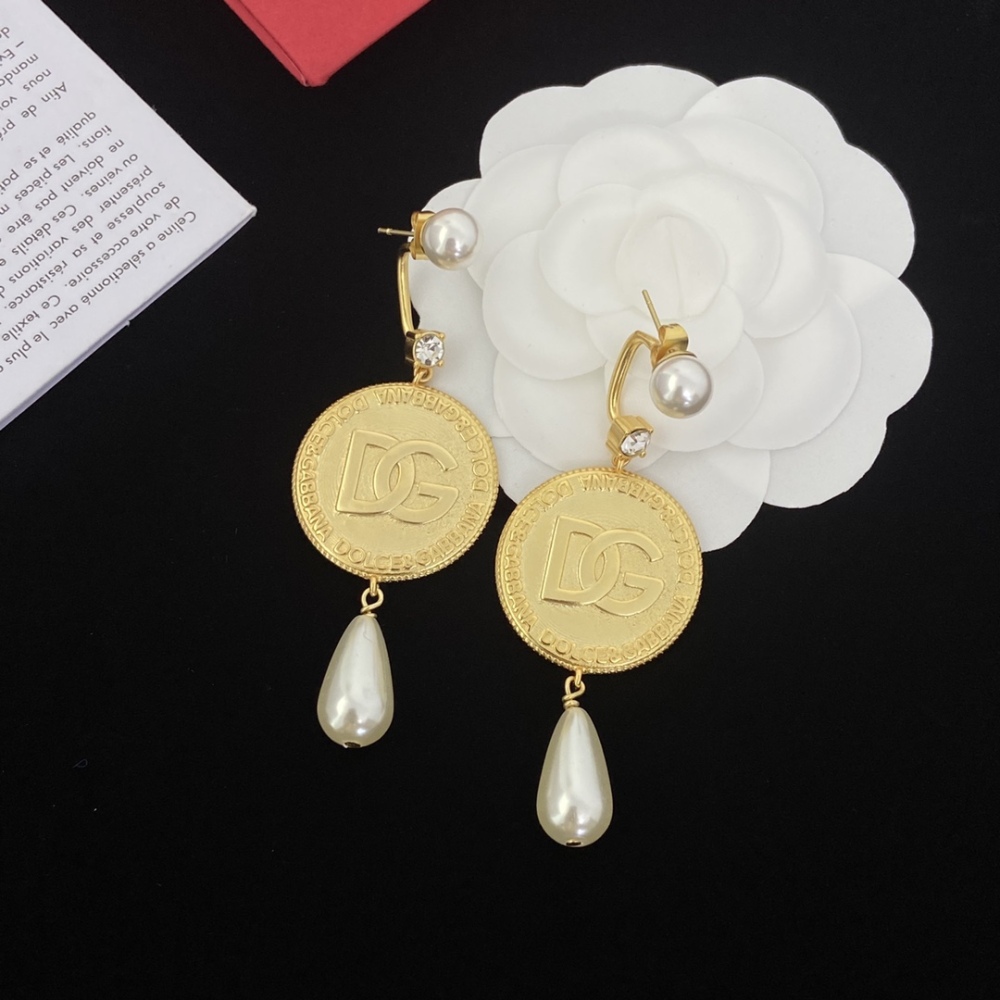 DG stud earrings