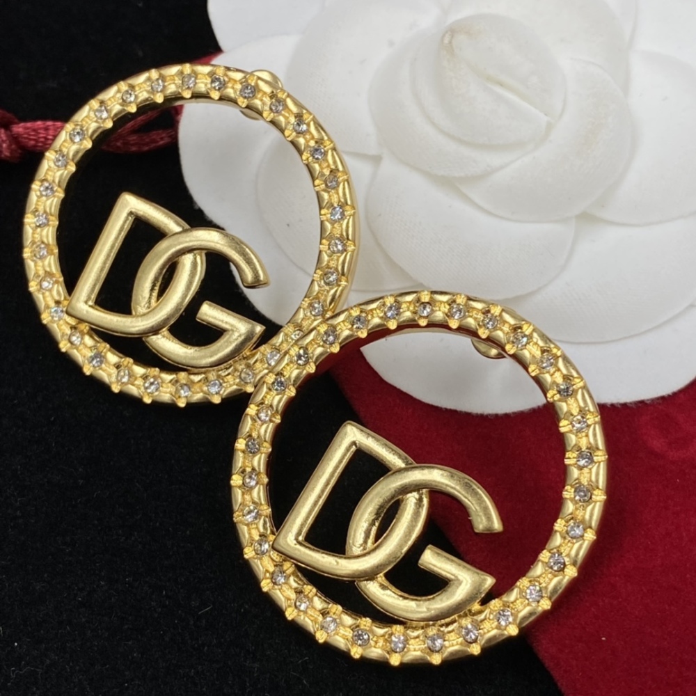 DG stud earrings