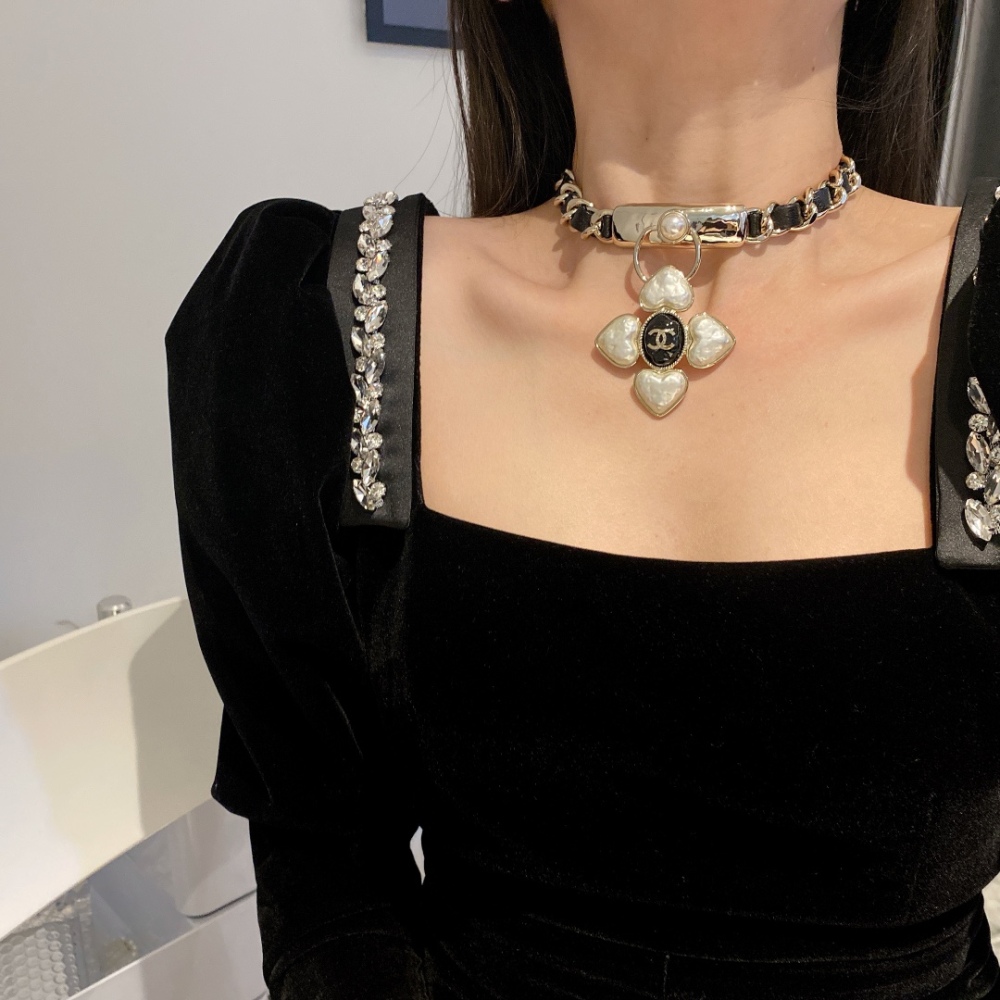 CHANEL necklace