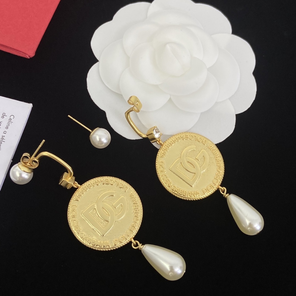 DG stud earrings