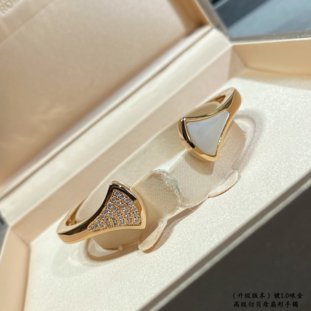 Bvlgari Classic bracelet