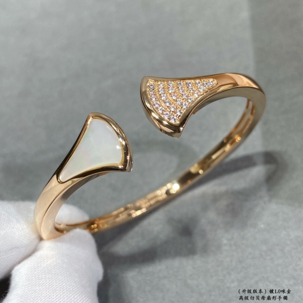 Bvlgari Classic bracelet