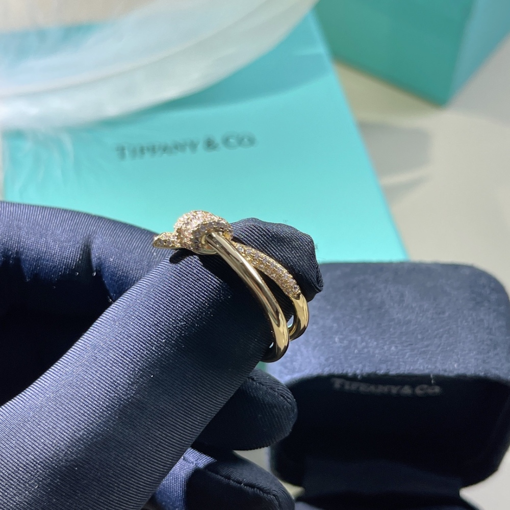 Tiffany ring
