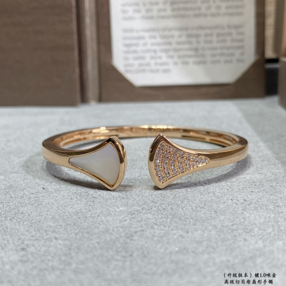 Bvlgari Classic bracelet