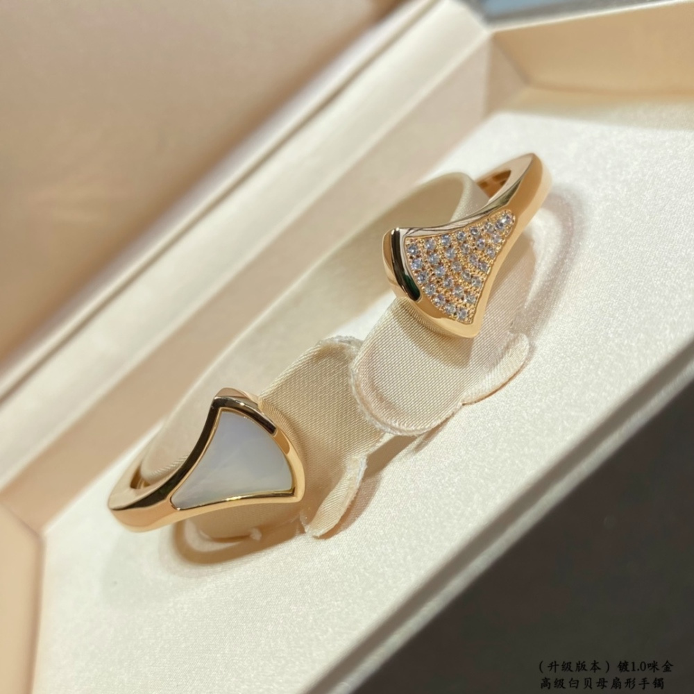 Bvlgari Classic bracelet