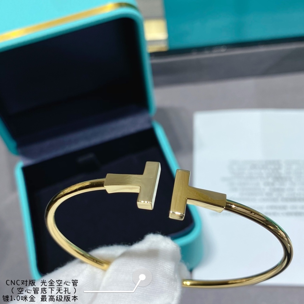 Tiffney V bracelet