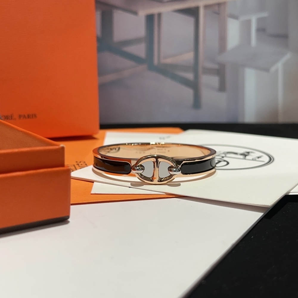 Hermes bracelet
