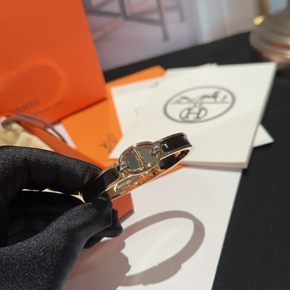Hermes bracelet