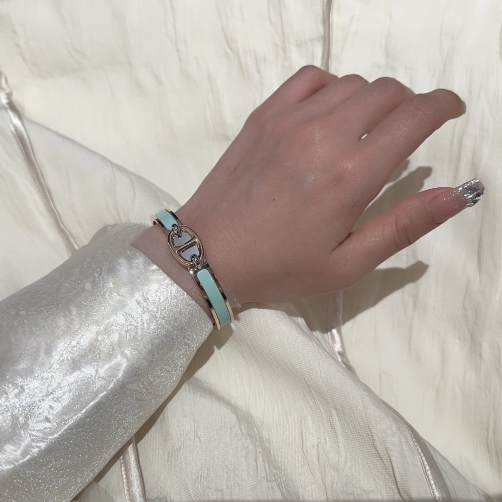Hermes bracelet