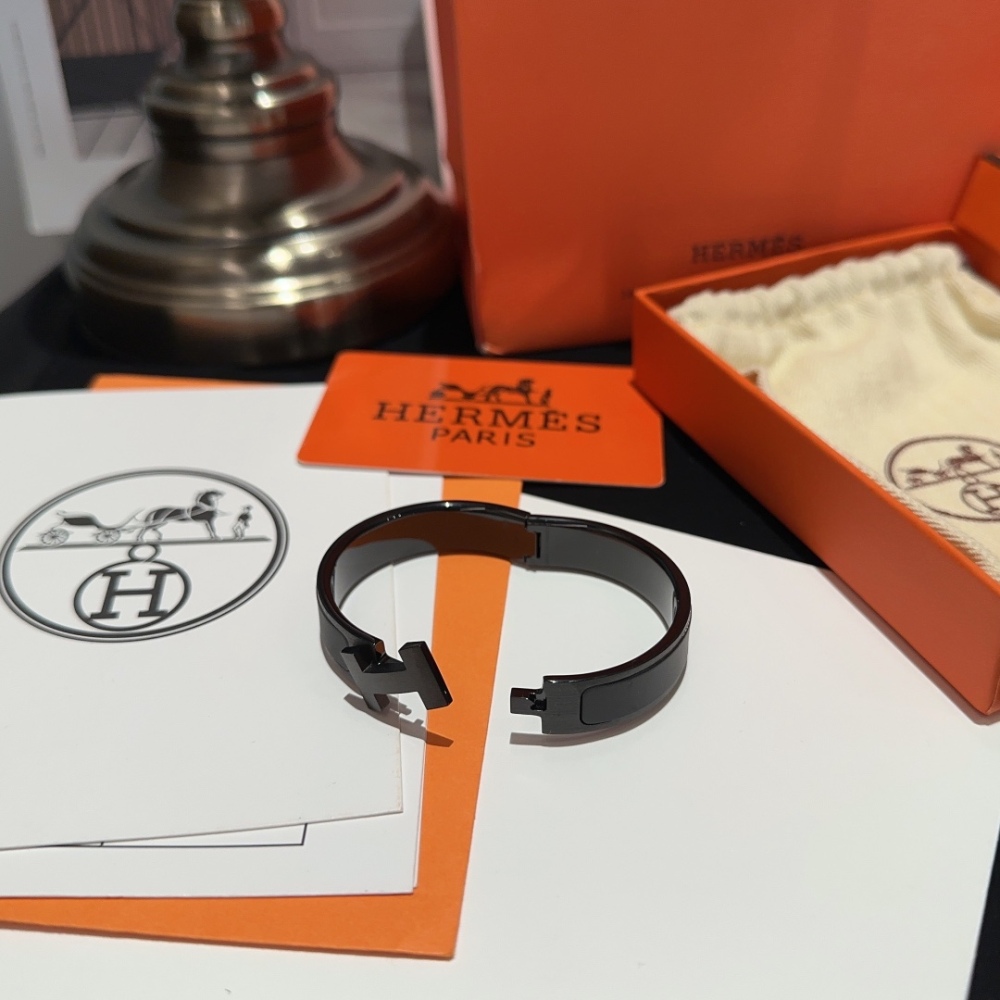 Hermes bracelet