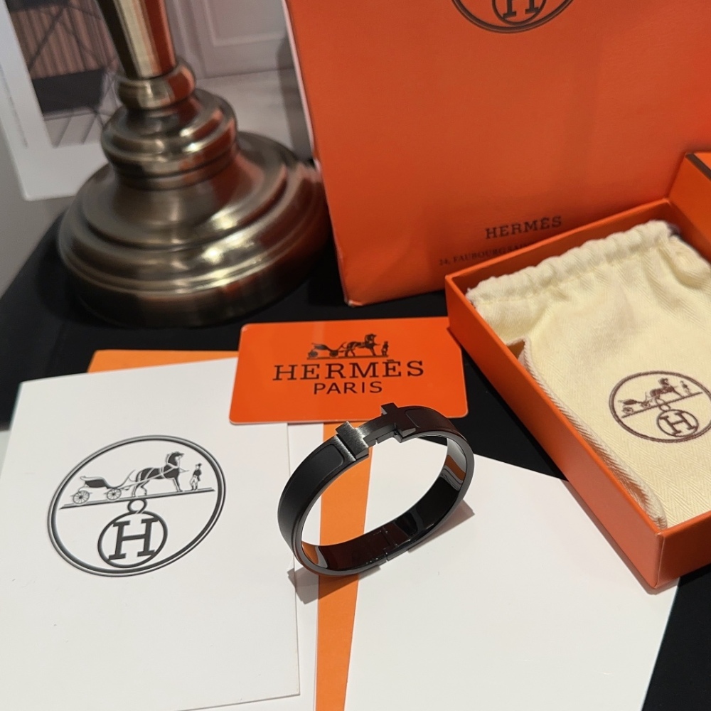 Hermes bracelet
