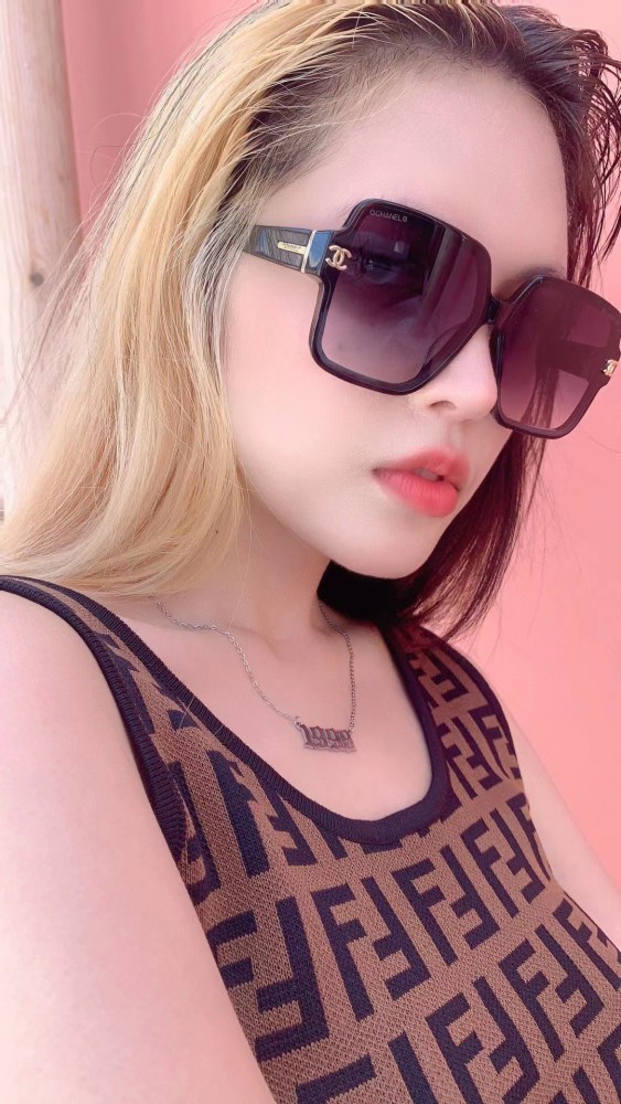 CHANEL Sunglasses