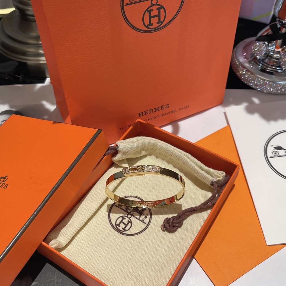 Hermes bracelet