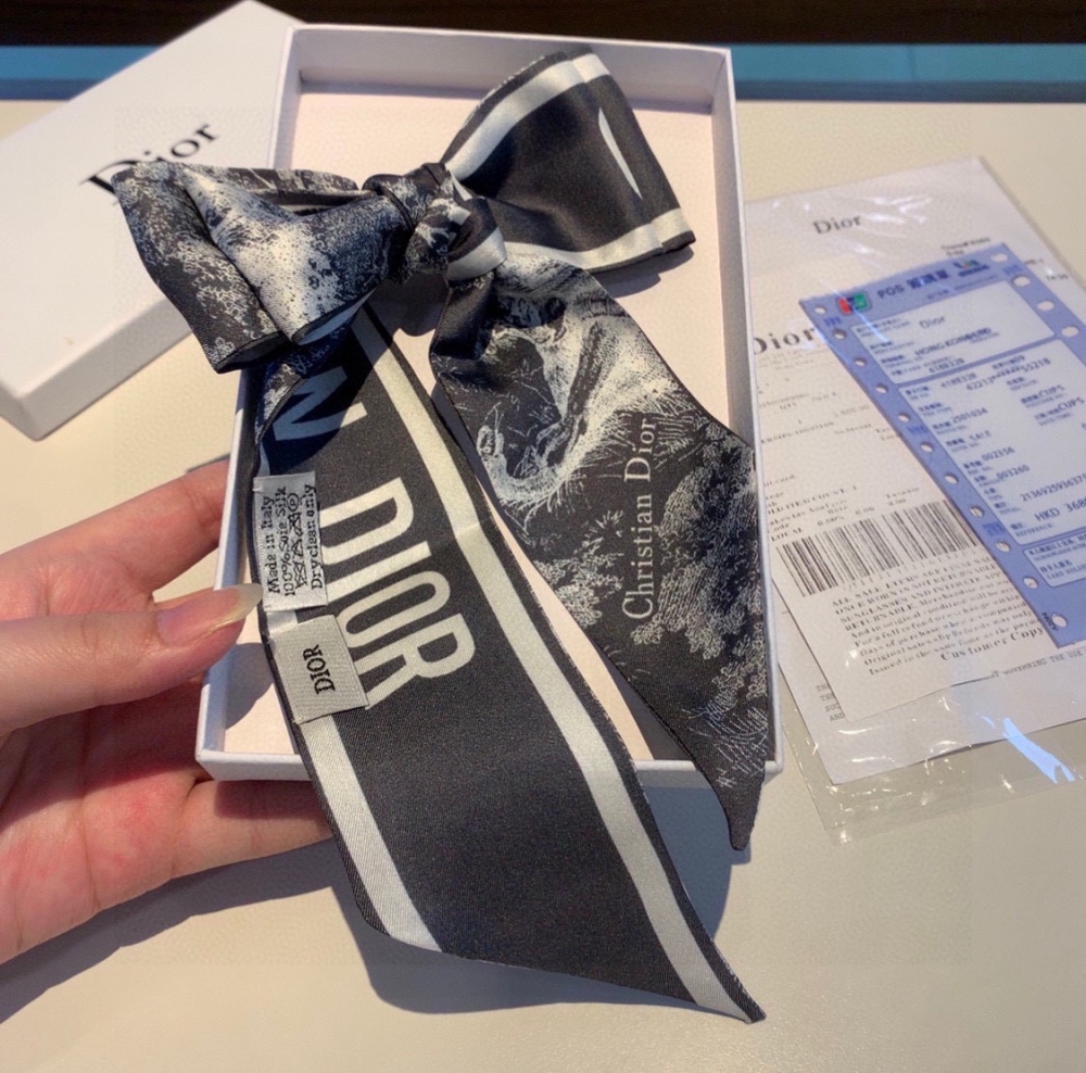 Dior ribbon