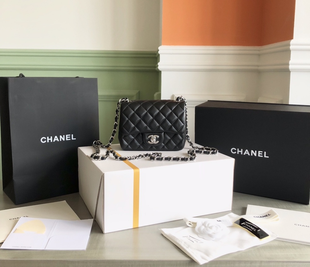 Chanel  cf mini  Flap A01115 Mirror Boutique