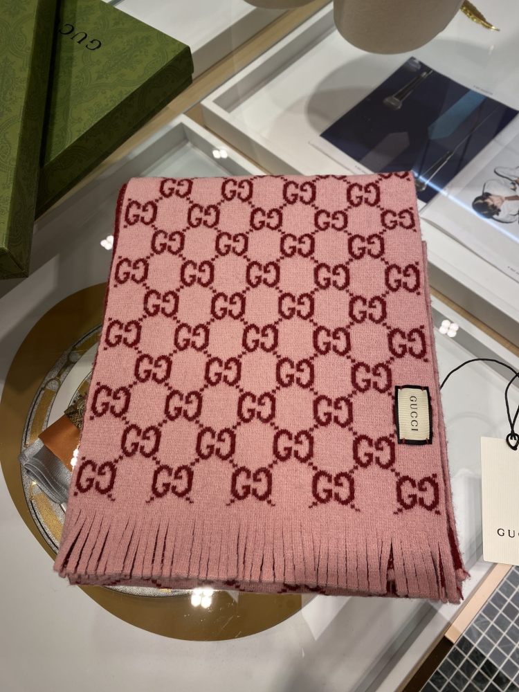 Gucci scarf