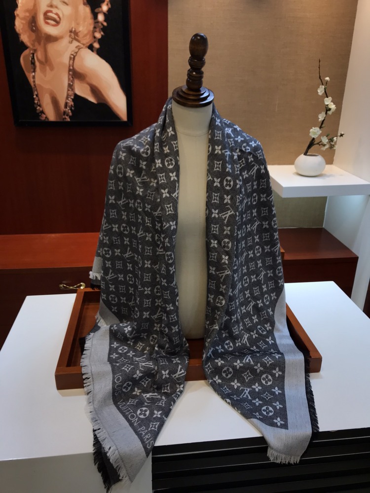 Louis Vuitton scarf