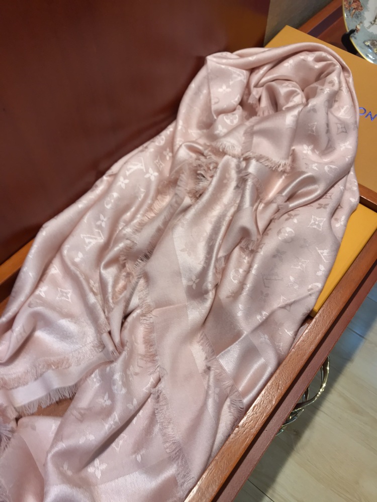 Louis Vuitton scarf