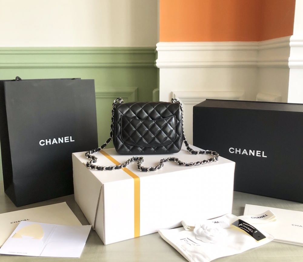 Chanel  cf mini  Flap A01115 Mirror Boutique