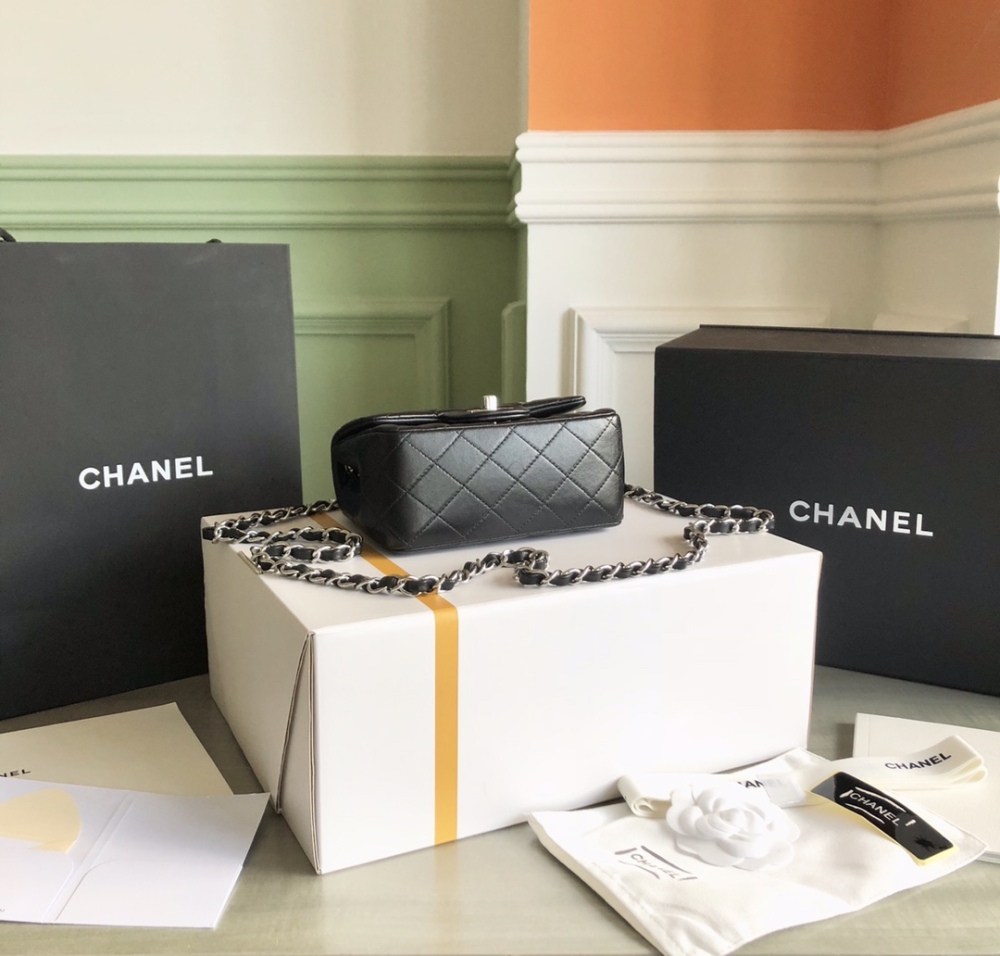 Chanel  cf mini  Flap A01115 Mirror Boutique