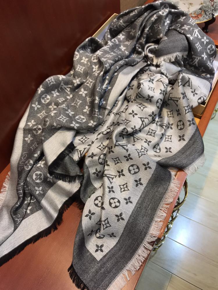 Louis Vuitton scarf