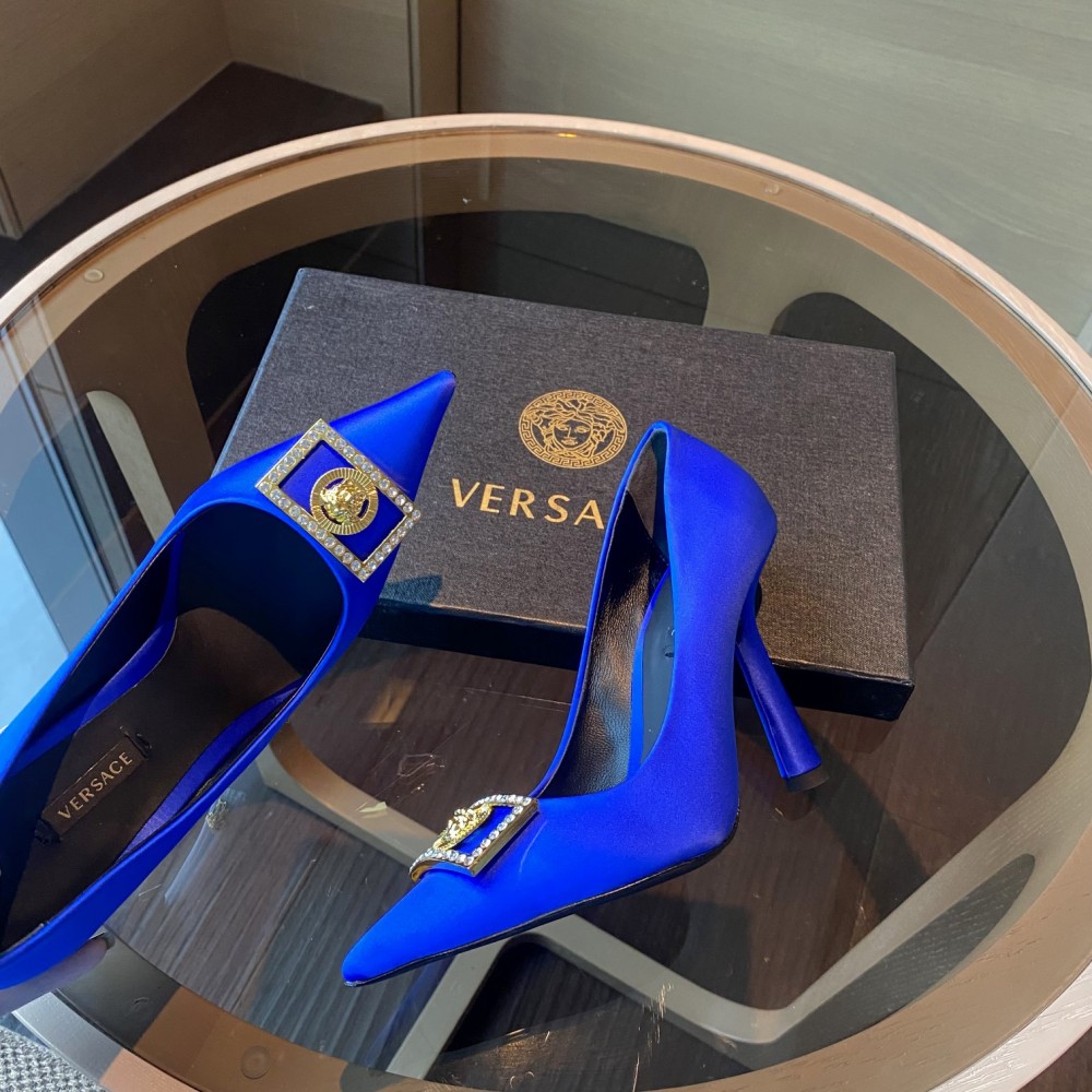 Versace sandals 10.5cm  #𝙑𝙚𝙧𝙨𝙖𝙘𝙚 𝟐𝟐𝙨𝙨