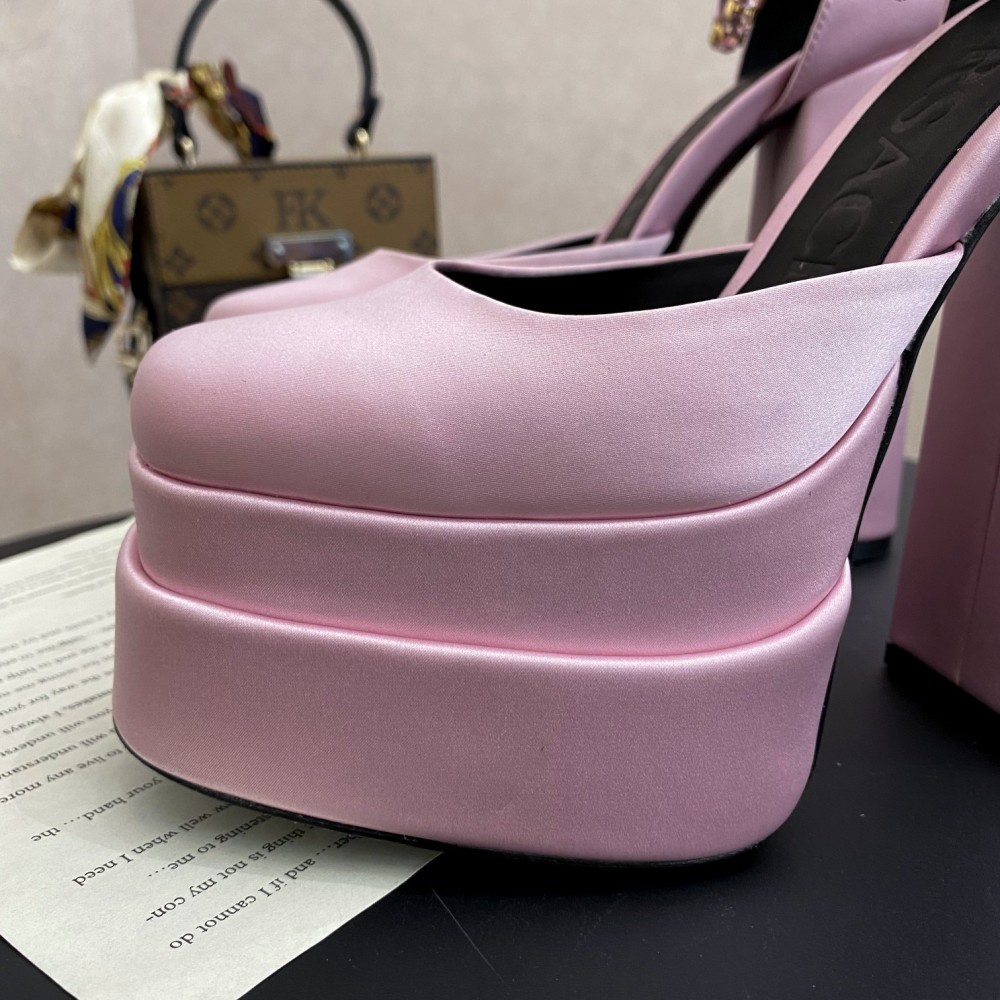 Versace sandals 15.5cm satin Medusa Aevitas pumps from  the #𝙑𝙚𝙧𝙨𝙖𝙘𝙚 𝟐𝟐𝙨𝙨