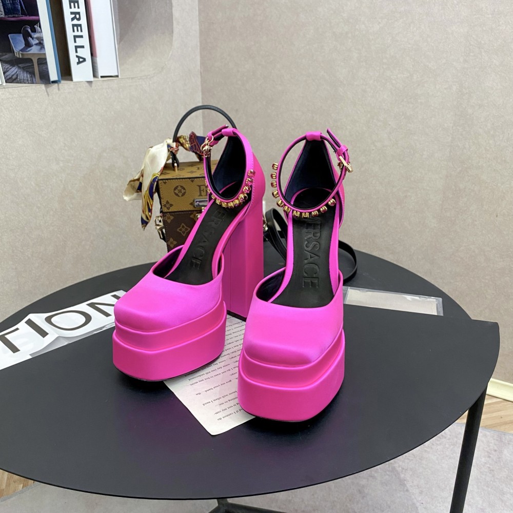 Versace sandals 15.5cm satin Medusa Aevitas pumps from  the #𝙑𝙚𝙧𝙨𝙖𝙘𝙚 𝟐𝟐𝙨𝙨