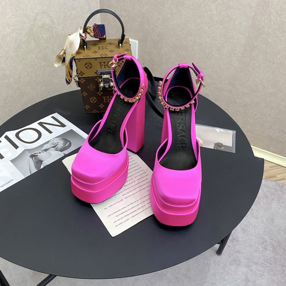 Versace sandals 15.5cm satin Medusa Aevitas pumps from  the #𝙑𝙚𝙧𝙨𝙖𝙘𝙚 𝟐𝟐𝙨𝙨