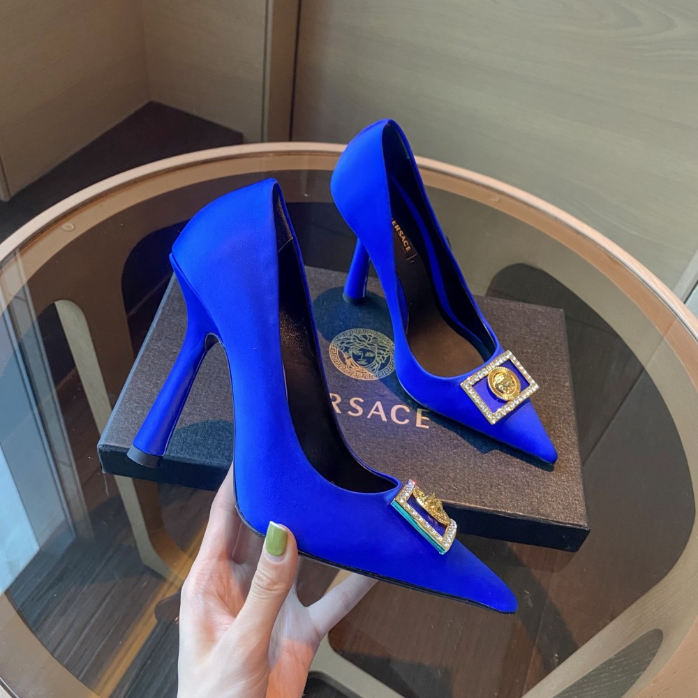 Versace sandals 10.5cm  #𝙑𝙚𝙧𝙨𝙖𝙘𝙚 𝟐𝟐𝙨𝙨