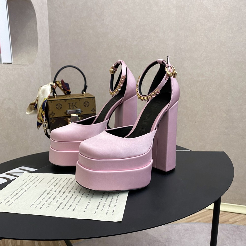 Versace sandals 15.5cm satin Medusa Aevitas pumps from  the #𝙑𝙚𝙧𝙨𝙖𝙘𝙚 𝟐𝟐𝙨𝙨