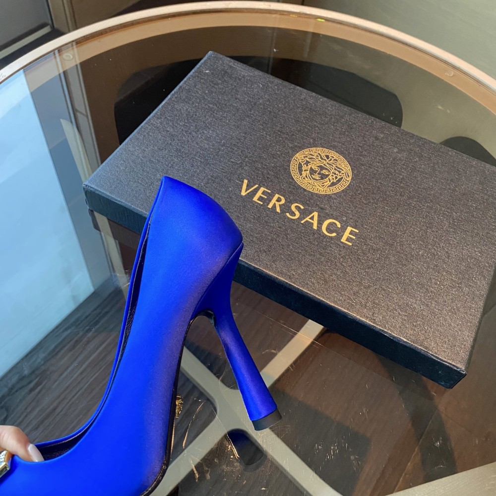 Versace sandals 10.5cm  #𝙑𝙚𝙧𝙨𝙖𝙘𝙚 𝟐𝟐𝙨𝙨
