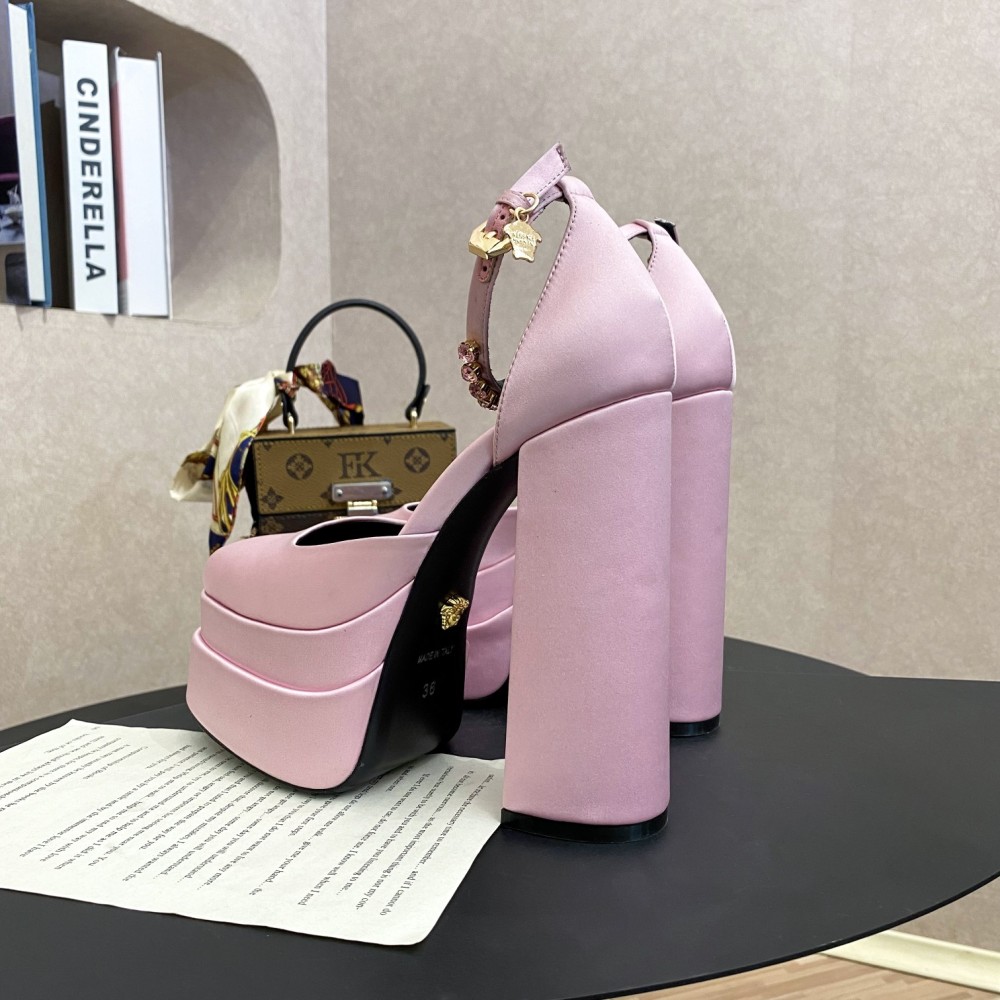Versace sandals 15.5cm satin Medusa Aevitas pumps from  the #𝙑𝙚𝙧𝙨𝙖𝙘𝙚 𝟐𝟐𝙨𝙨